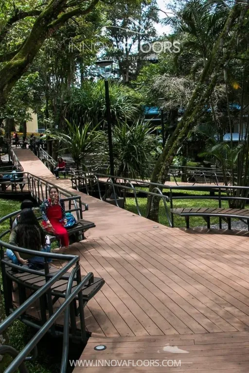 Decks WPC para Senderos Peatonales, Jardines y Fincas Piso de Madera Plastica Para Senderos Peatonales en Fincas, Casas, Urbanizaciones en Colombia.