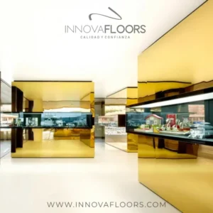 Si buscas una solución innovadora para decoración, nuestras láminas de PVC tipo espejo son ideales para transformar interiores. Estas láminas espejo PVC flexibles de alta reflexión combinan estilo y resistencia, perfectas para paredes y techos, en colores como blanco, dorado y negro, ofreciendo acabados elegantes y modernos. Desde "lámina espejo PVC Bogotá" hasta paneles tipo espejo para paredes y techos, cada opción está diseñada para añadir lujo a cualquier espacio. Realza tus espacios interiores con nuestras láminas de PVC decorativas y duraderas.
